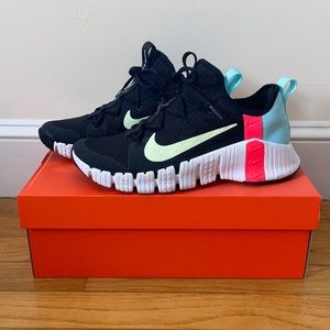 Like new Nike Free Metcon 3 size 9 - comes in box